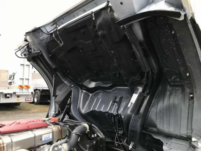 デュトロタンクローリー　2DG-XZU685 新明和工業　 4WD 4000