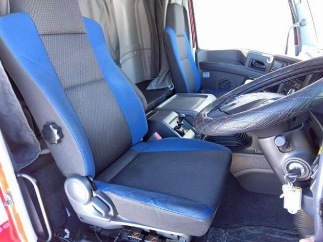 ギガウイング　QKG-CYJ77B 日本フルハーフ　 2WD 9830