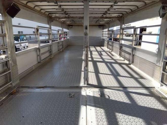 スーパーグレート家畜運搬車　QKG-FS54VZ　 2WD 12800