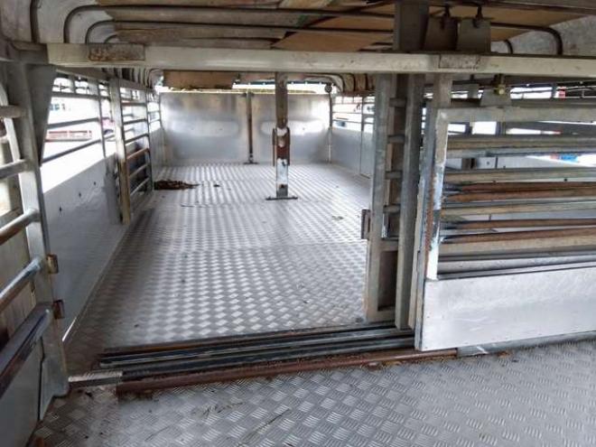 レンジャー家畜運搬車　BDG-FG8JPWA　 2WD 7680