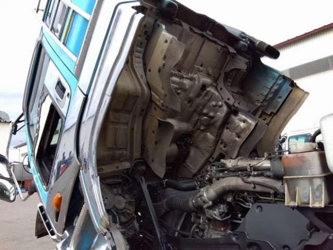 ギガ平ボディ(原木運搬車)　PDG-CYZ52V8　 2WD 15680