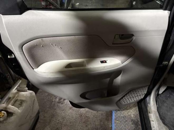 ムーヴL　検9年2月・市内コ・ミ・コ・ミ 2WD 660