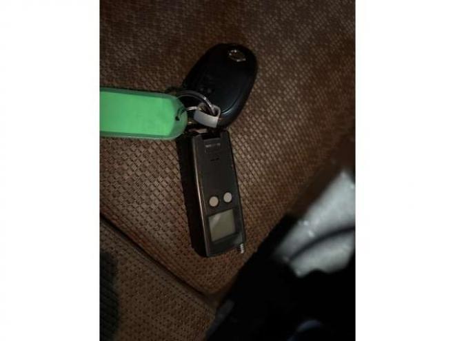 モコX FOUR 4WD　検9年4月・市内コ・ミ・コ・ミ 660