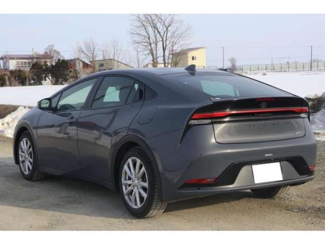 プリウス2.0 G E-Four 4WD　検R9/7　クルコン　バックカメラ　ブラインドスポットモニター　シートヒーター　Pソナーセンサー 2000