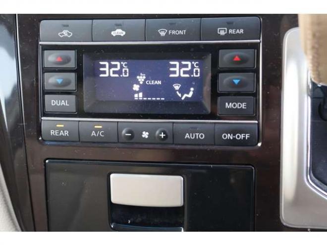 エルグランド2.5 250ハイウェイスター 4WD　検2年　スタッドレス　バックモニター　自社　ローンカノウ 2500