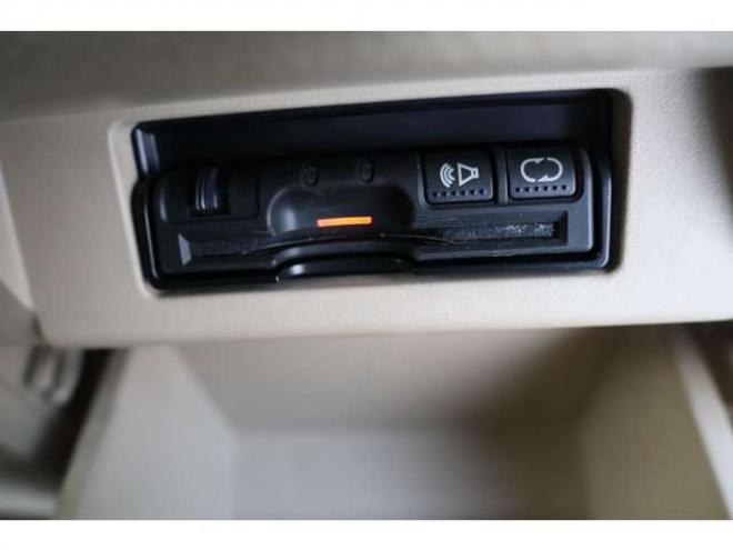 エルグランド2.5 250ハイウェイスター 4WD　検2年　スタッドレス　バックモニター　自社　ローンカノウ 2500