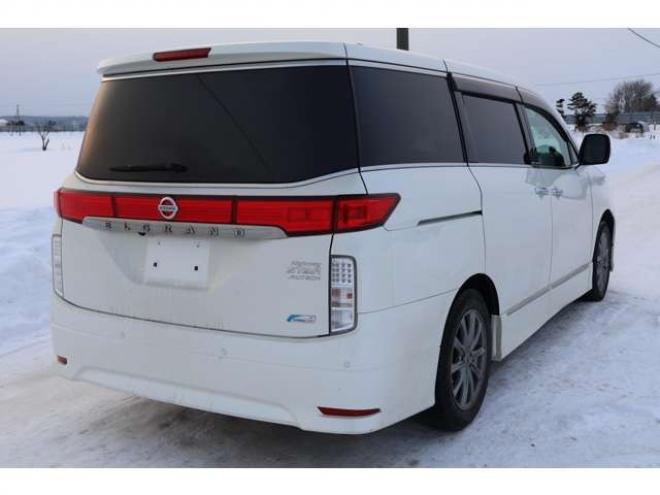 エルグランド2.5 250ハイウェイスター 4WD　検2年　スタッドレス　バックモニター　自社　ローンカノウ 2500