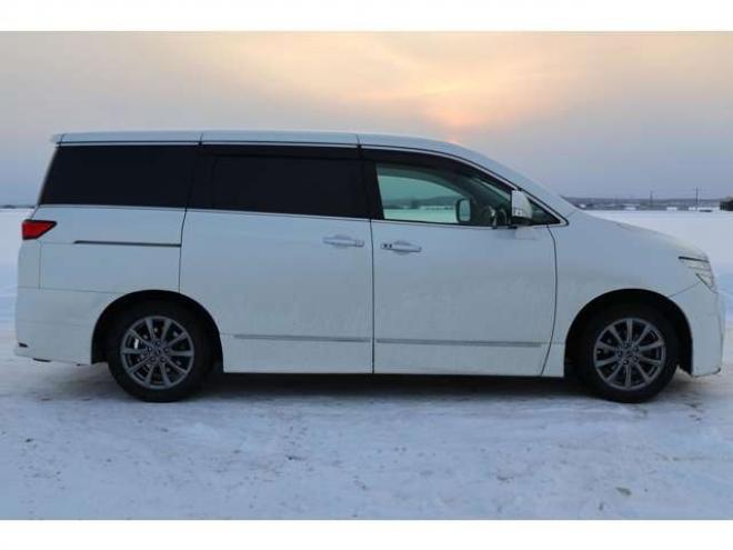 エルグランド2.5 250ハイウェイスター 4WD　検2年　スタッドレス　バックモニター　自社　ローンカノウ 2500