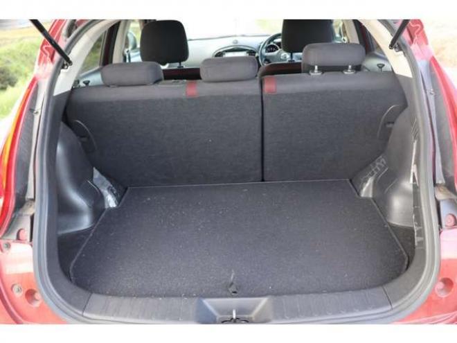 ジューク1.6 16GT FOUR 4WD　検2年　バックカメラ　自社　ローンカノウ 1600