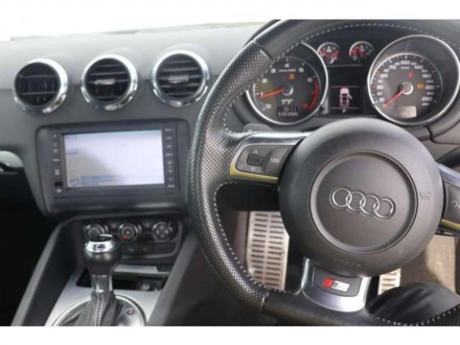 アウディTT クーペ 2.0 TFSI クワトロ Sラインリミテッド 4WD　検R9/9　バックモニター　ハーフレザー　自社　ローンカノウ 正規輸入車 2000