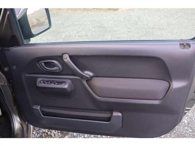 ジムニーランドベンチャー 4WD　リビルトタービン　シートヒーター　ハーフレザー 660