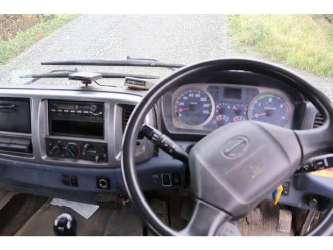 レンジャークレーン車　検1年　三段　フックイン 2WD 4700