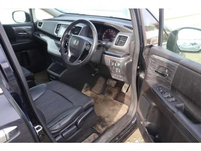 オデッセイ2.4 アブソルート 4WD　検R8/10　両側電動スライドドア　バックモニター 2400