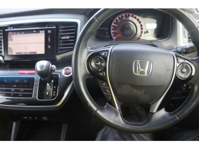 オデッセイ2.4 アブソルート 4WD　検R8/10　両側電動スライドドア　バックモニター 2400