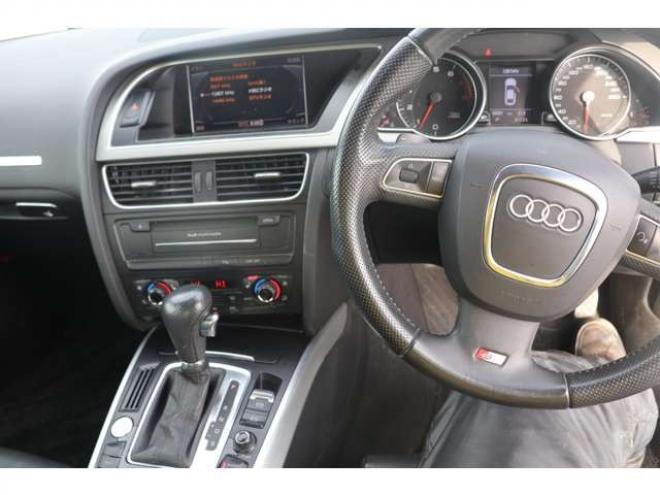 アウディA5スポーツバック 2.0 TFSI クワトロ 4WD　検R9/1　バックカメラ　自社　ローンカノウ 正規輸入車 2000