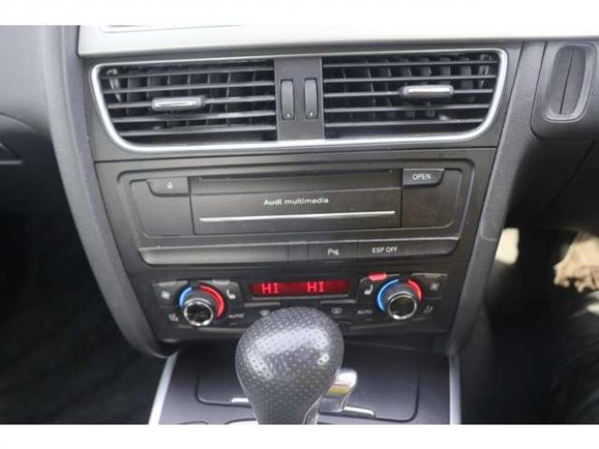 アウディA5スポーツバック 2.0 TFSI クワトロ 4WD　検R9/1　バックカメラ　自社　ローンカノウ 正規輸入車 2000