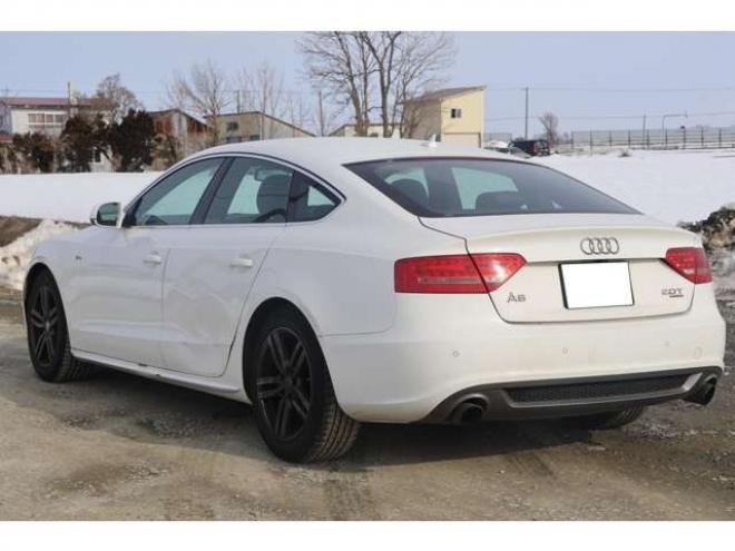 アウディA5スポーツバック 2.0 TFSI クワトロ 4WD　検R9/1　バックカメラ　自社　ローンカノウ 正規輸入車 2000