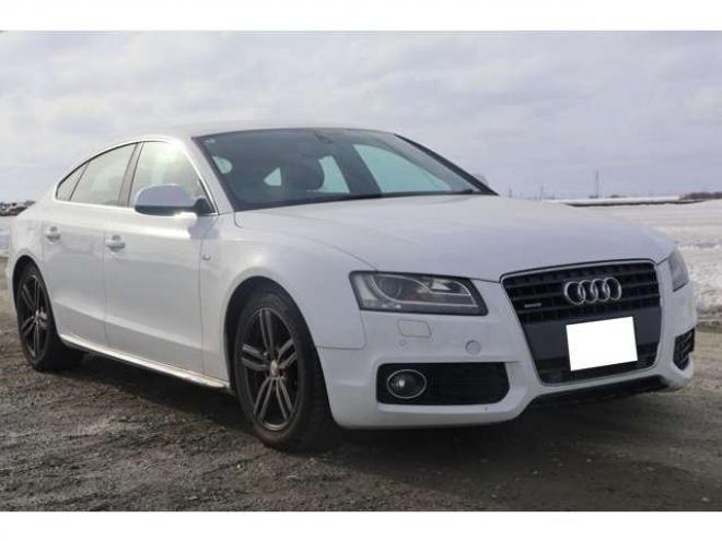 アウディA5スポーツバック 2.0 TFSI クワトロ 4WD　検R9/1　バックカメラ　自社　ローンカノウ 正規輸入車 2000