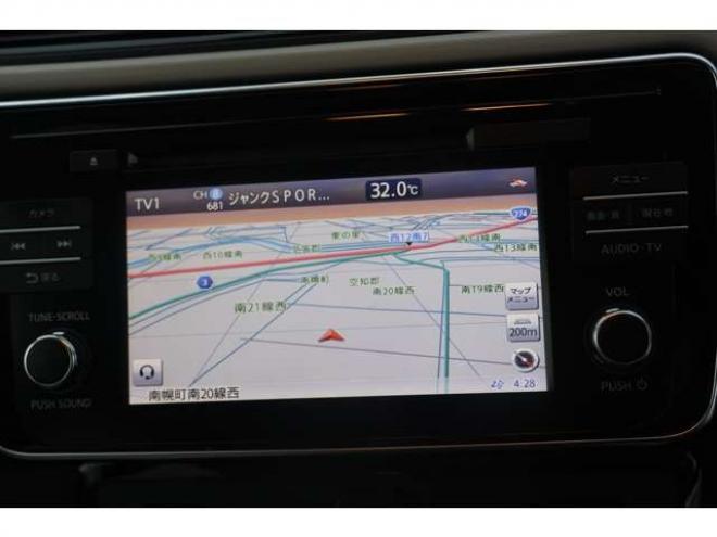 リーフG　検二年　プロパイロット　アラウンドビューモニター　フルセグ　2トーンルーフ 2WD 不明