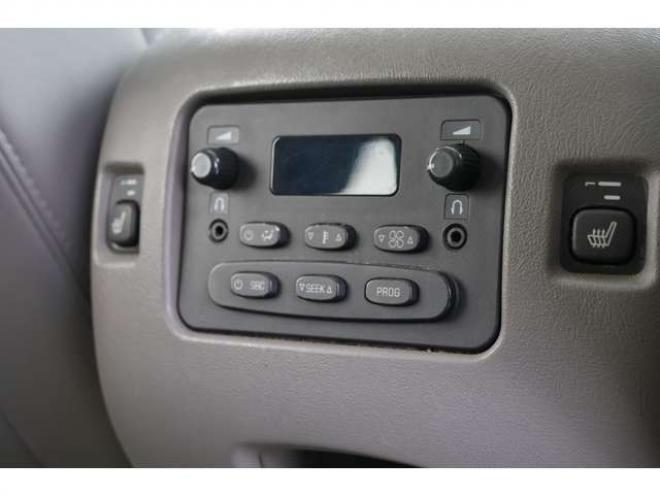 ユーコンデナリ 6.2 V8 4WD　検1年　貨物登録　革シート　サンルーフ　自社　ローンカノウ 6000