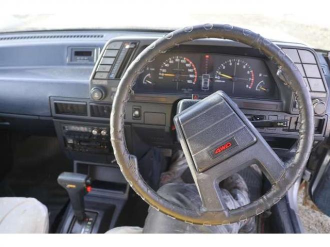 レオーネ4WD　検二年　スタッドレスタイヤ 1800