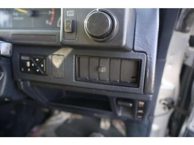 レオーネ4WD　検二年　スタッドレスタイヤ 1800