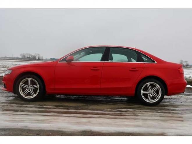 アウディA4 2.0 TFSI クワトロ 4WD　検二年　自社　ローンカノウ 正規輸入車 2000