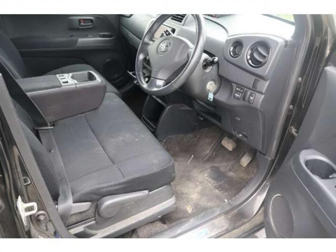 bB1.3 Z 4WD　検2年　ナビ　自社　ローンカノウ 1300