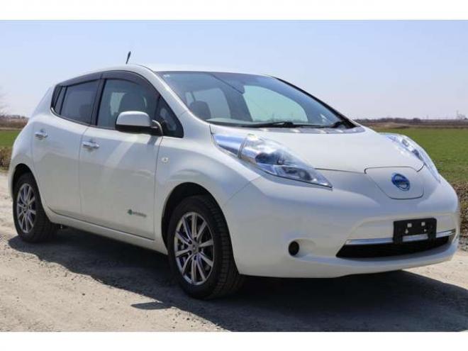 リーフG　検2年　自社　ローンカノウ 2WD 不明