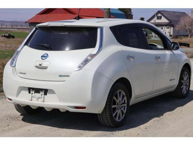 リーフG　検2年　自社　ローンカノウ 2WD 不明