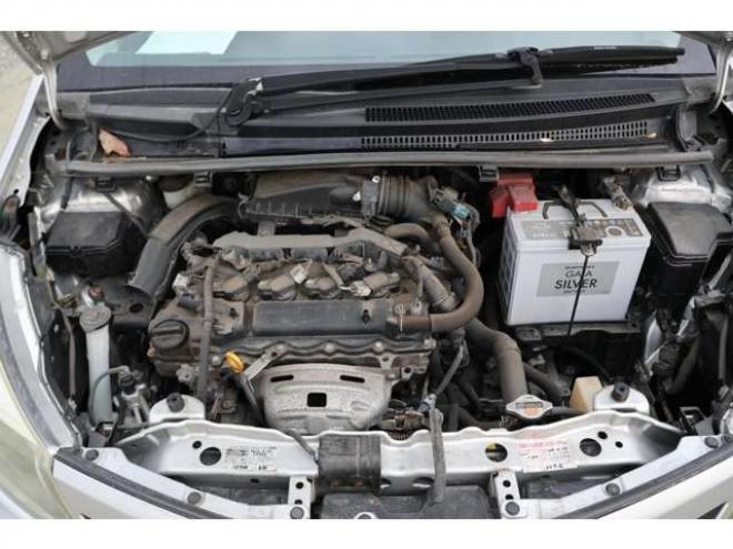 ヴィッツ1.3 F 4WD　検2年　自社　ローンカノウ 1300