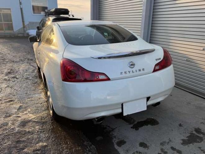 スカイラインクーペ3.7 370GT タイプS　夏冬タイヤ 2WD 3700