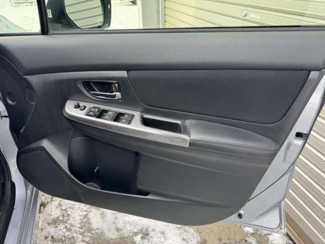 インプレッサスポーツ 2.0 i アイサイト 4WD　後期型　夏冬タイヤ　ナビ　TV　Bカメラ　Bluetooth 2000