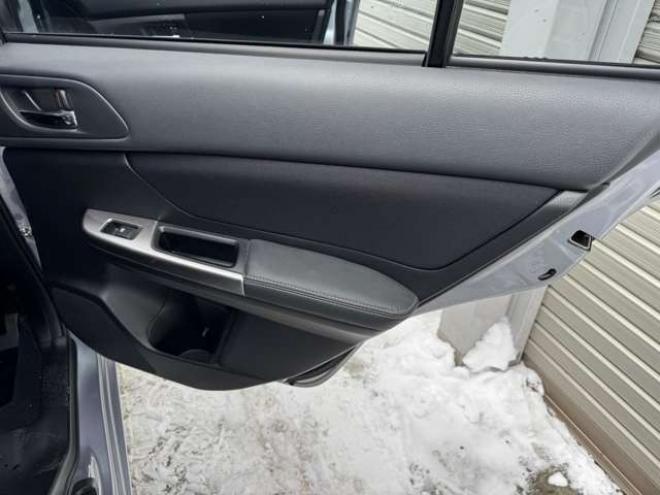 インプレッサスポーツ 2.0 i アイサイト 4WD　後期型　夏冬タイヤ　ナビ　TV　Bカメラ　Bluetooth 2000