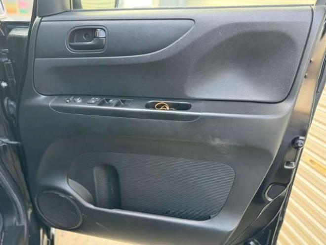 N-BOXカスタムG 4WD　スマートキー　ナビ　TV　リアモニター 660