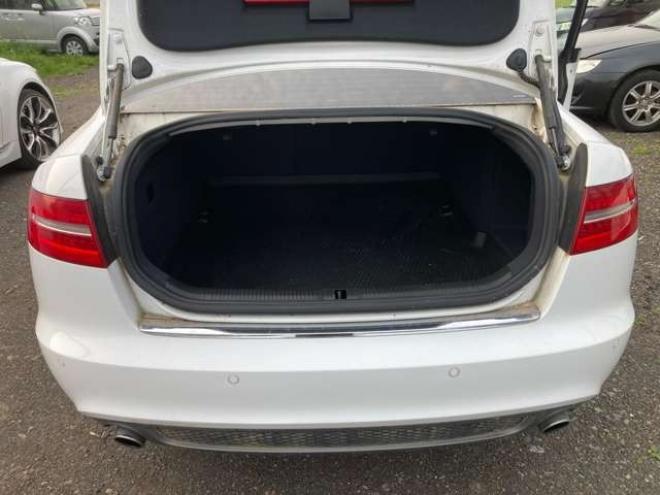 アウディA6 3.0 TFSI クワトロ Sライン 4WD　スマートキー　ナビ・TV ETC 盗難防止システム 革シート オートクルーズコントロール 正規輸入車 3000