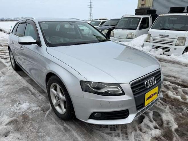 アウディA4アバント 2.0 TFSI クワトロ 4WD　純正ナビ・TV　バックカメラ　ETC　Dレコーダー　夏冬タイヤ付き 正規輸入車 2000