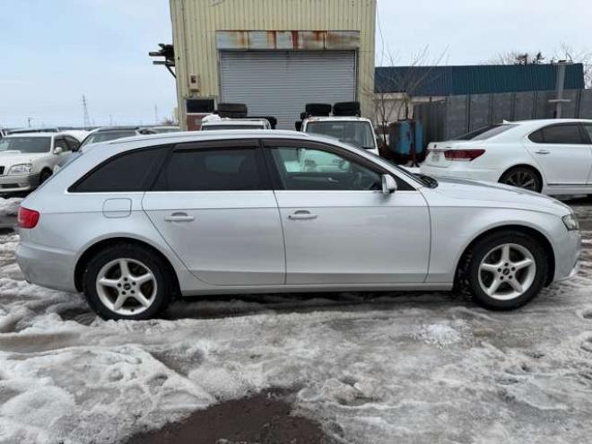 アウディA4アバント 2.0 TFSI クワトロ 4WD　純正ナビ・TV　バックカメラ　ETC　Dレコーダー　夏冬タイヤ付き 正規輸入車 2000