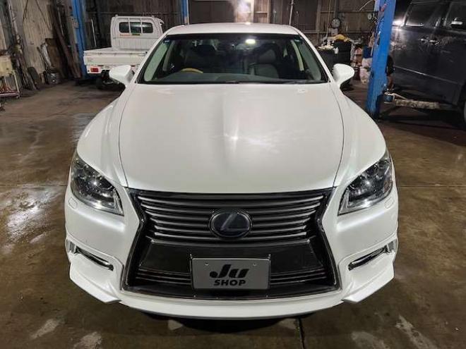 レクサスLSハイブリッド 600h バージョンC Iパッケージ 4WD　WALD&モデリスタエアロ・左右出しマフラー・20インチAW・エアサスコントローラー・ブラックレザー・パワートランク・純正HDDナビ・バックモニター・純正エンジンスターター・カードキー 5000
