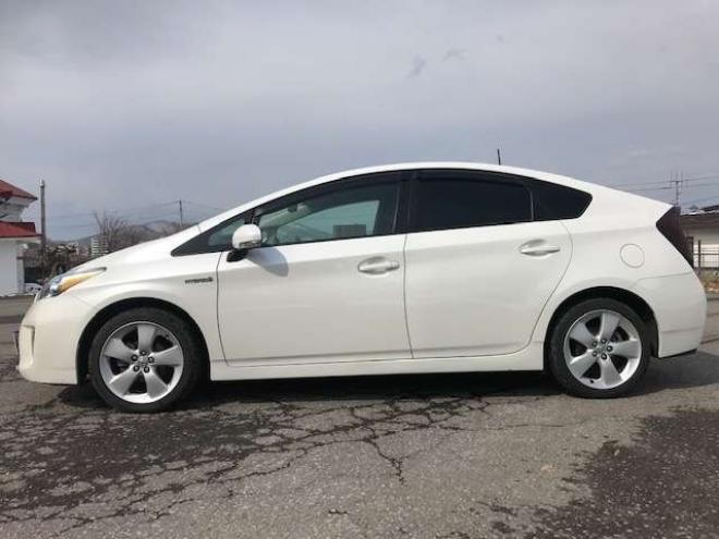 プリウス1.8 S ツーリングセレクション　新規車検整備付　本州仕入車両 2WD 1800