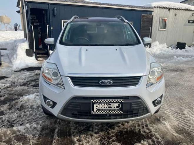 フォードクーガ タイタニアム 4WD　 2500