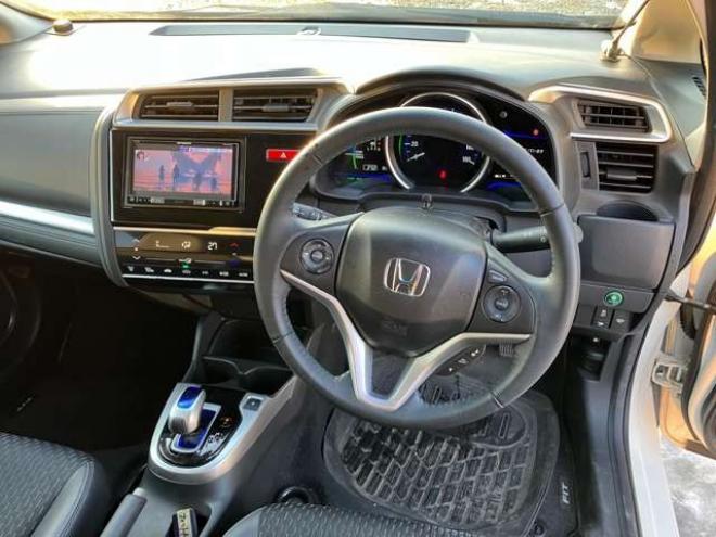 フィット1.5 ハイブリッド Lパッケージ 4WD　 1500