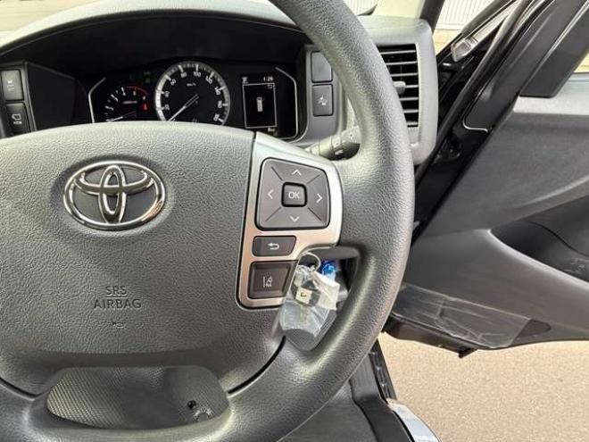 ハイエースバン2.8 DX ロング ディーゼルターボ 4WD　登録未使用車　寒冷地仕様　パノラミックビューモニター　デジタインナーミラー　LEDヘッドランプ　電動格納ミラーヒータ付　リアAC　リアヒーター　スライドドアイージークローザー　バックドアイージークローザー 登録済未使用車 2800