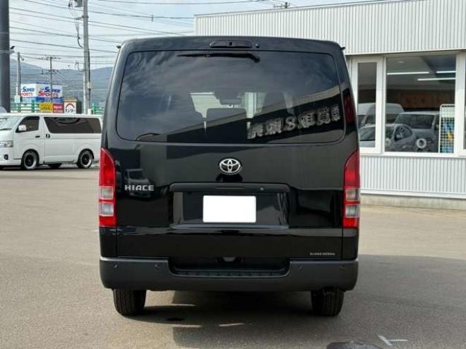 ハイエースバン2.8 DX ロング ディーゼルターボ 4WD　登録未使用車　寒冷地仕様　パノラミックビューモニター　デジタインナーミラー　LEDヘッドランプ　電動格納ミラーヒータ付　リアAC　リアヒーター　スライドドアイージークローザー　バックドアイージークローザー 登録済未使用車 2800