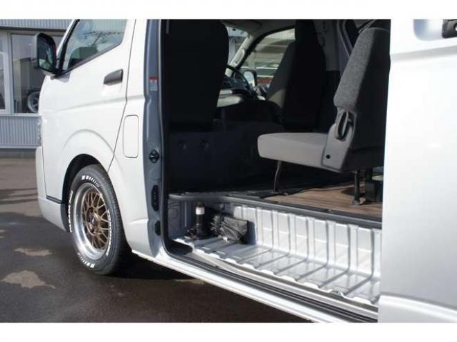 ハイエースバン2.8 DX ワイド スーパーロング ハイルーフ GLパッケージ ディーゼルターボ 4WD　1オーナー　アルパイン11インチナビTV　パノラミックビューモニター　ドラレコ　ワークエクストラップ17インチAW　415コブラフロントスポイラー　リアヒーター&エアコン　LEDヘッドライト　フォグ ETC 2800