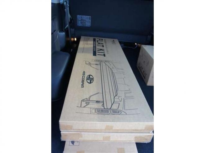 ハイエースバン2.8 スーパーGL ロング ディーゼルターボ 4WD　アースカラーPKG　登録済未使用車　アーバンカーキ　　両側パワースライドドア　デジタルインナーミラー　全方位カメラ　バックカメラ　寒冷地仕様　LEDヘッドライト　415コブラフラットベッドキット 登録済未使用車 2800