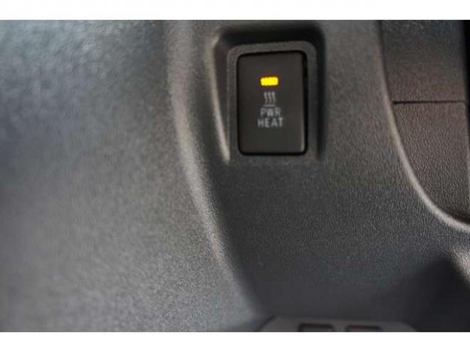 ハイエースバン2.8 スーパーGL ダークプライム S ロングボディ ディーゼルターボ 4WD　ダークプライムS　登録済未使用車　4WD　両側パワースライドドア　デジタルインナーミラー　全方位カメラ　バックカメラ　寒冷地仕様　プッシュスタート　スマートキー　415COBRAフラットベッドキット 登録済未使用車 2800