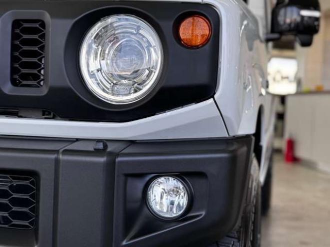 ジムニーXC 4WD　スマートキー・スズキセーフティ・シートヒーター・Pioneer7インチフルセグナビ・carrozzeriaサブウーハー・スズキ純正アルミホイール・TOYOオープンカントリーR/T-185/85R16 660