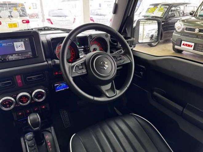 ジムニーXC 4WD　スマートキー・スズキセーフティ・シートヒーター・Pioneer7インチフルセグナビ・carrozzeriaサブウーハー・スズキ純正アルミホイール・TOYOオープンカントリーR/T-185/85R16 660