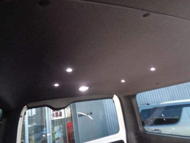 レジアスエース2.8 スーパーGL ダークプライムII ロングボディ ディーゼルターボ 4WD　ワンオーナー　TRDフロントスポイラー　TRD　TF7Aアルミホイール　両側パワースライドドア　リアヒーター　純正ナビ　フルセグ　Bluetooth　レーダーブレーキ　荷室ダウンライト　車線逸脱警報 2800